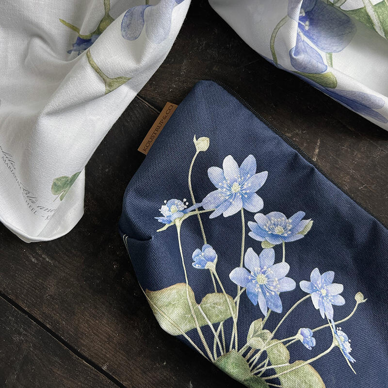 COSMETIC BAG - Blue anemone (with base)