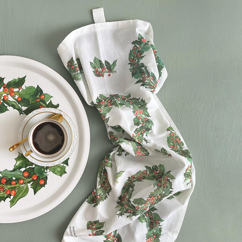ORGANIC DISH TOWEL - Holly Wreaths