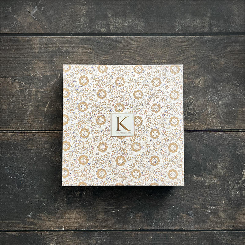 Silk scarf in a nice box