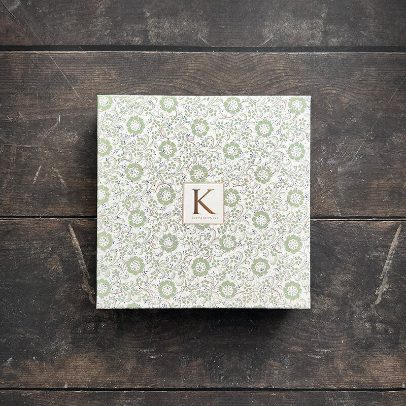 SILK SCARF - Garden birds - 50 cm