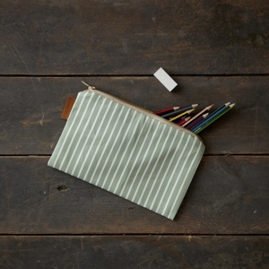COSMETIC BAG - Green stripe (flat)